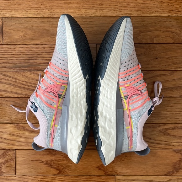 Nike React Infinity Run Flyknit 2 Premium Pink Foam Blue Tint Running Shoes - Picture 10 of 16